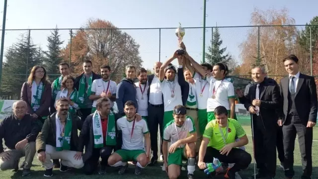 Çankaya üst üste 7. kez şampiyonluk gururu yaşadı Çankaya üst üste 7. kez şampiyonluk gururu yaşadı