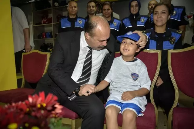 Çocuklar suçtan muay thai ile uzaklaştı Çocuklar suçtan muay thai ile uzaklaştı