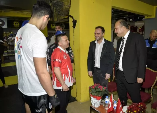 Çocuklar suçtan muay thai ile uzaklaştı Çocuklar suçtan muay thai ile uzaklaştı