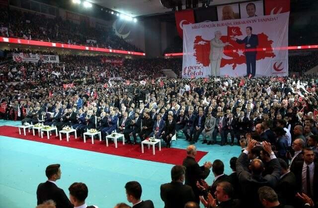 Fatih Erbakan Büyük Kongre'de konuştu: Siyaset ezilenlerin haklarını korumak için yapılırsa ibadet olur