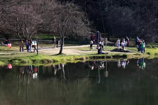 Gölcük Tabiat Parkı'na hafta sonu ilgisi Gölcük Tabiat Parkı'na hafta sonu ilgisi