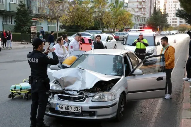 Kahramanmaraş'ta trafik kazaları: 7 yaralı Kahramanmaraş'ta trafik kazaları: 7 yaralı