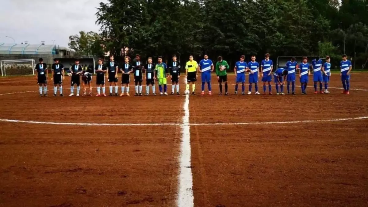 Maçı 27-0 kazanan takımın hocasını kovdular