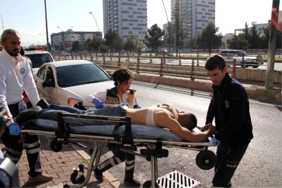 Polise jiletle saldıran şüpheli, çıkan arbedede vuruldu Haberler