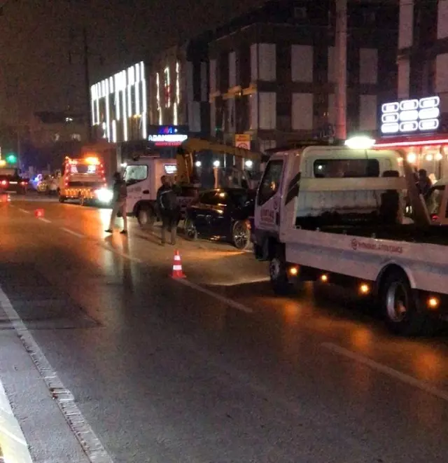 Sakarya'da zincirleme kaza: 3 yaralı Sakarya'da zincirleme kaza: 3 yaralı