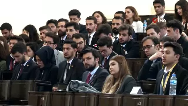 TBMM Başkanı Şentop 'Meclis Simülasyonu' etkinliğinin açılış törenine katıldı TBMM Başkanı Şentop 'Meclis Simülasyonu' etkinliğinin açılış törenine katıldı