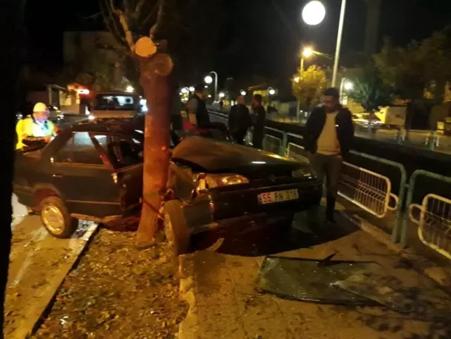 Tosya'da otomobil ağaca çarptı: 1 ağır yaralı Tosya'da otomobil ağaca çarptı: 1 ağır yaralı