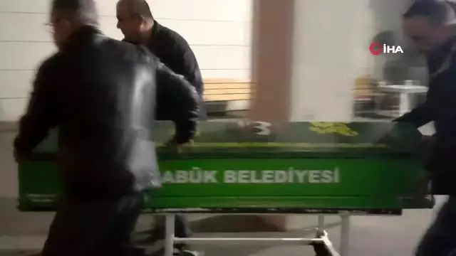 Trafik kazasında ölen 4 kişinin cenazeleri Burdur'a gönderildi Trafik kazasında ölen 4 kişinin cenazeleri Burdur'a gönderildi