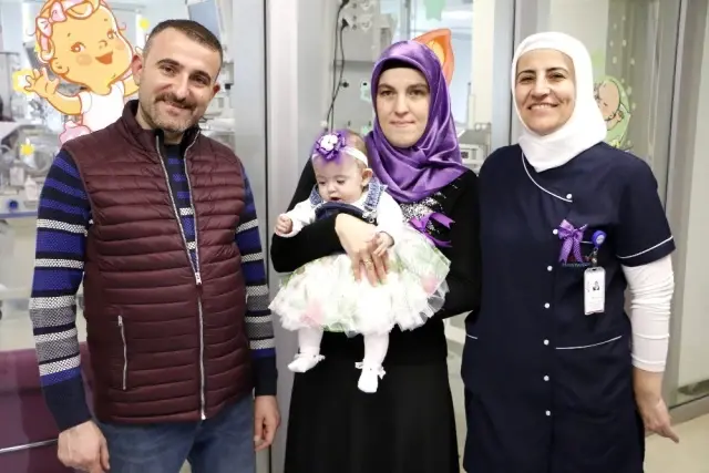 Yaşamaz denilen Hafsa Ceren bebek hayata tutunup 13 aylık oldu Yaşamaz denilen Hafsa Ceren bebek hayata tutunup 13 aylık oldu