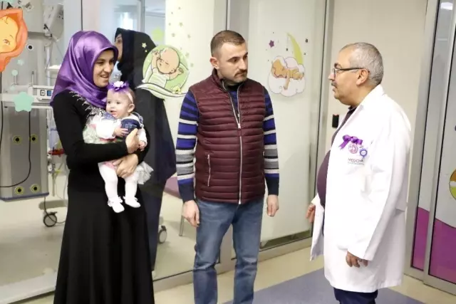 Yaşamaz denilen Hafsa Ceren bebek hayata tutunup 13 aylık oldu Yaşamaz denilen Hafsa Ceren bebek hayata tutunup 13 aylık oldu
