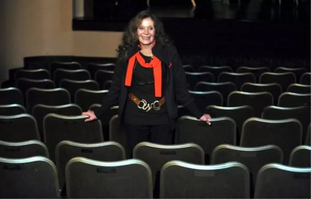 Hayatını kaybeden usta oyuncu Yıldız Kenter'in son fotoğrafları ortaya çıktı