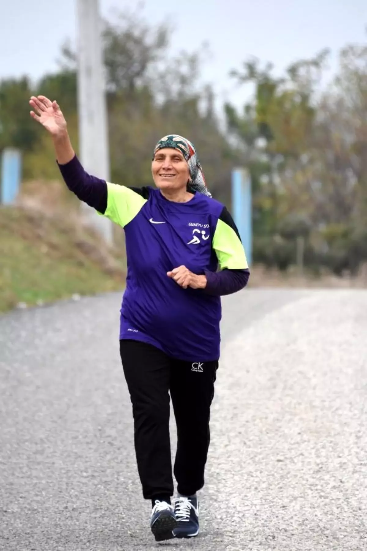 80 yaşında maratondan maratona koşuyor