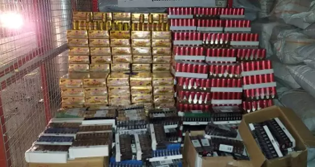 Adana'da cinsel gücü artıran çikolatalar ele geçirildi Adana'da cinsel gücü artıran çikolatalar ele geçirildi
