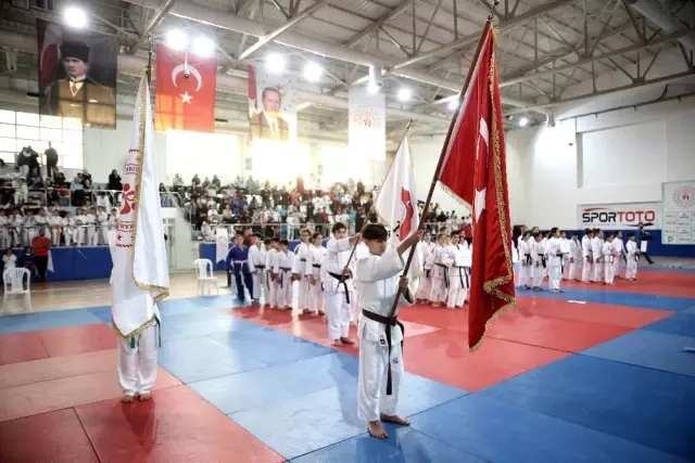 Bakan Kasapoğlu, 2. Japonya Büyükelçiliği Judo Turnuvasını takip etti Bakan Kasapoğlu, 2. Japonya Büyükelçiliği Judo Turnuvasını takip etti