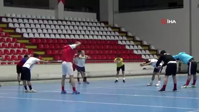 Dünya 3.'sü hokeyciler Amasya'ya transfer oldu