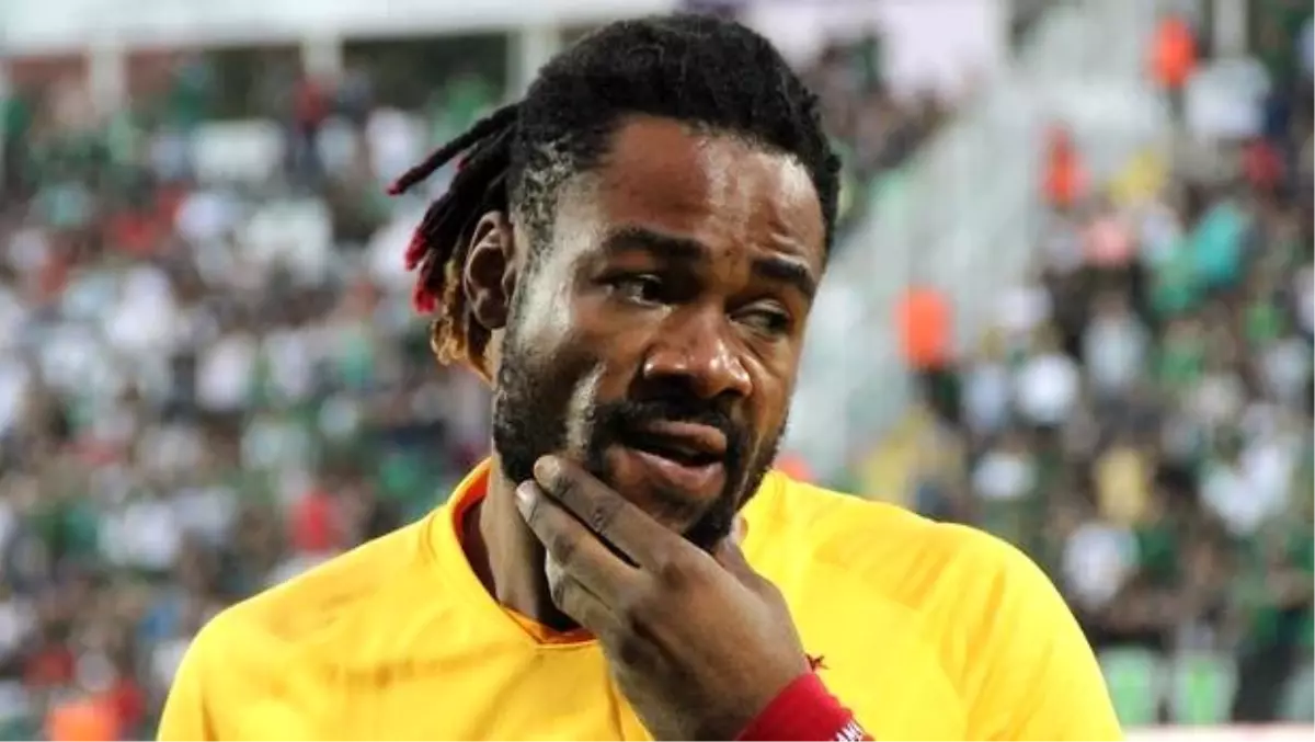 Galatasaray'a bir şok da Luyindama'dan geldi