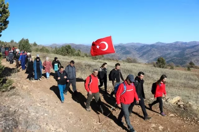 Gümüşhane'de doğa yürüyüşleri yoğun ilgi görüyor