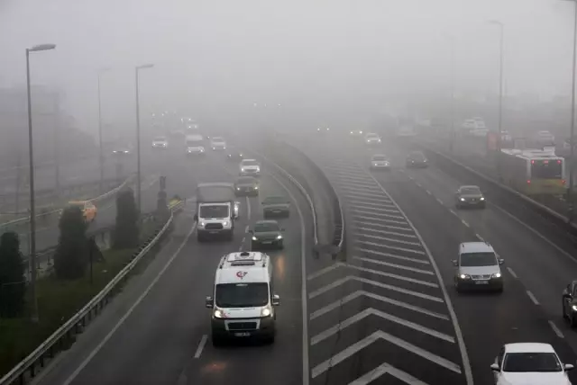 İstanbul'da yoğun sis etkili oluyor