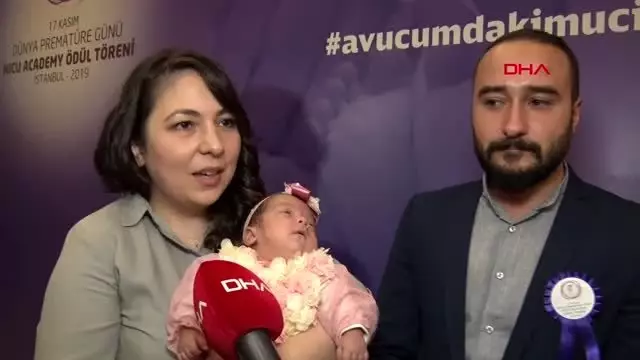 İstanbul-mucize bebekler, doktorlar ve hemşireler ödüllendirildi 2 İstanbul-mucize bebekler, doktorlar ve hemşireler ödüllendirildi 2