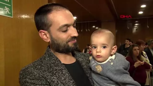 İstanbul-mucize bebekler, doktorlar ve hemşireler ödüllendirildi İstanbul-mucize bebekler, doktorlar ve hemşireler ödüllendirildi