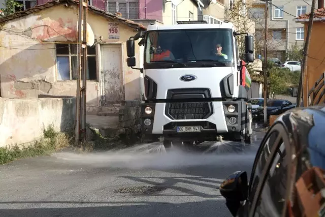 Maltepe'de temizlik seferberliği Maltepe'de temizlik seferberliği