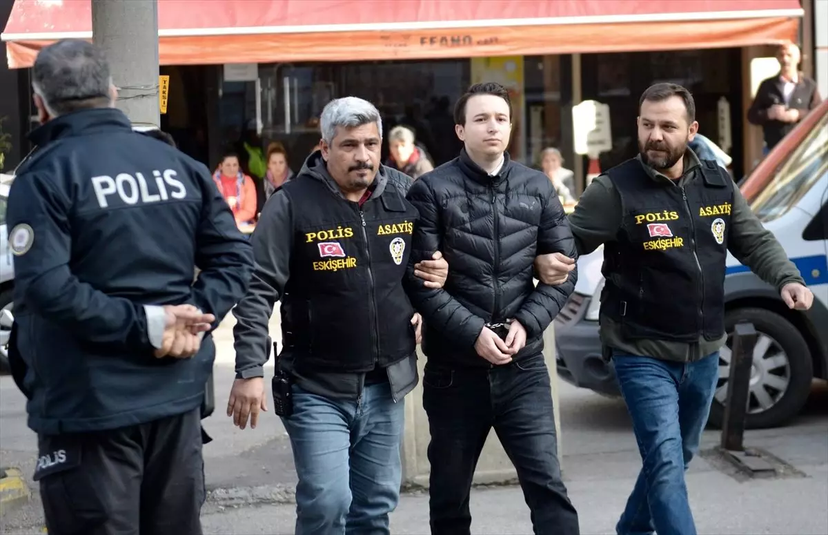 Otogarda kavgayı ayırmaya çalışırken bıçaklanan otobüs firması çalışanı öldü