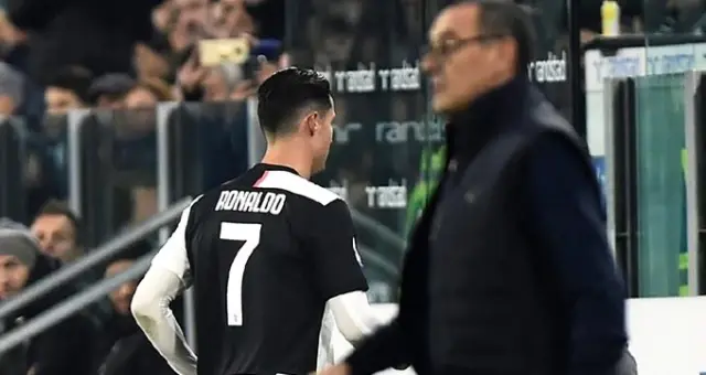 Oyundan alındığı için stadı terk eden Ronaldo: Sarri ile problemim yok!