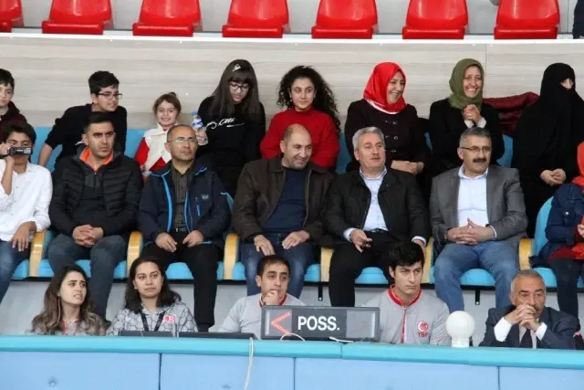 Şanlıurfa'ya basket yağdırdı Şanlıurfa'ya basket yağdırdı
