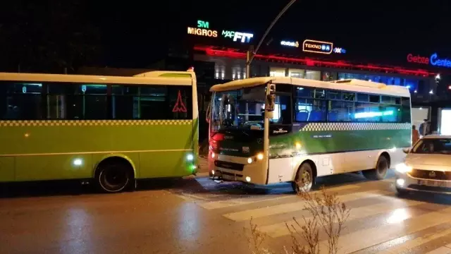 2 halk otobüsü çarpıştı: 1 yaralı