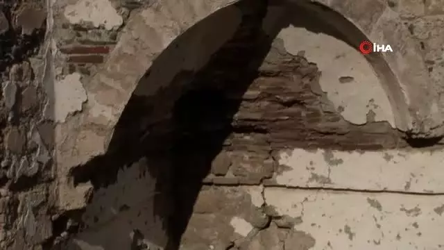 500 yıllık tarih ayağa kalkıyor... 2. Murat Cami'nin restore edilmesi için anlaşma sağlandı 500 yıllık tarih ayağa kalkıyor... 2. Murat Cami'nin restore edilmesi için anlaşma sağlandı