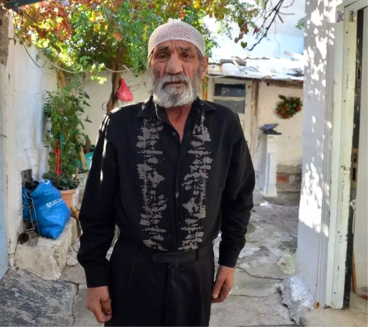 80 yaşındaki kadın tartıştığı eşini bıçakladı