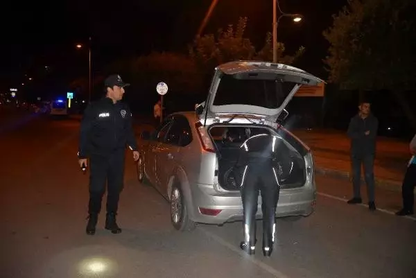 Adana'da 288 polis ile asayiş uygulaması Adana'da 288 polis ile asayiş uygulaması