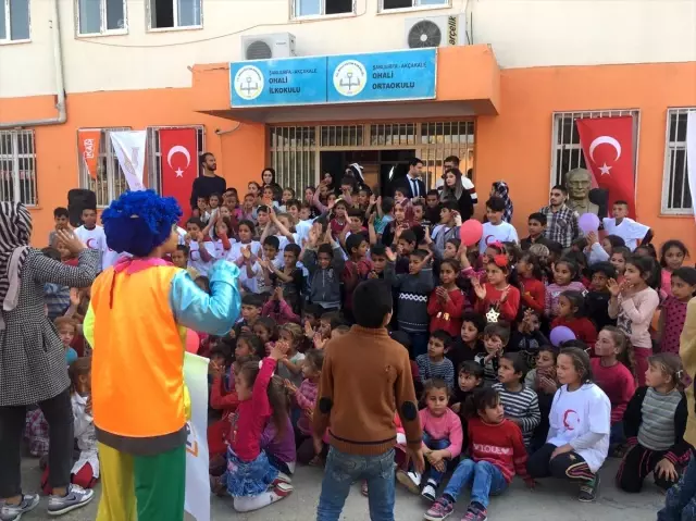 Akçakale ilçesinin Suriye sınırındaki okulda renkli etkinlik Akçakale ilçesinin Suriye sınırındaki okulda renkli etkinlik