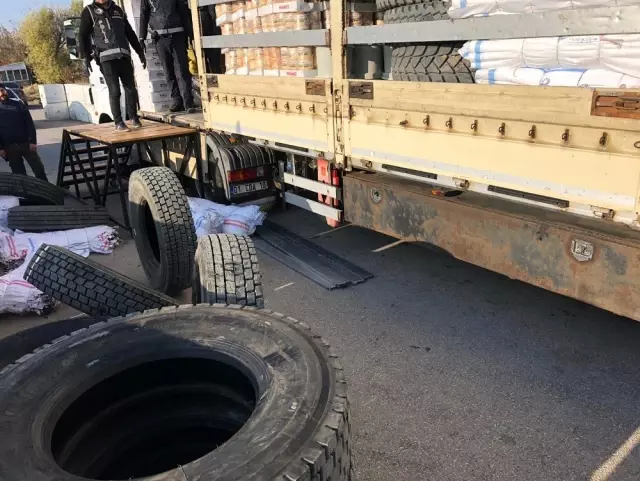 Aksaray'da 24 adet gümrük kaçağı tır lastiği ele geçirildi