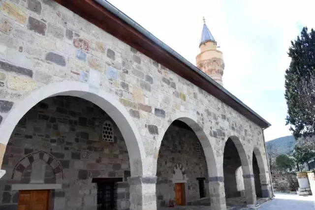 Aliağa, tarihi ve doğal güzellikleriyle ilgi çekiyor Aliağa, tarihi ve doğal güzellikleriyle ilgi çekiyor