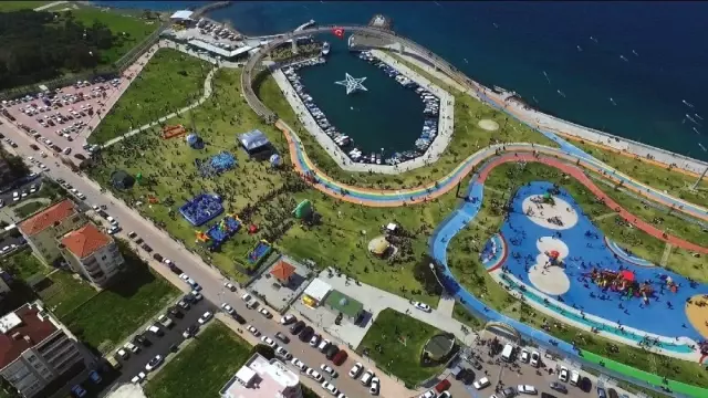 Aliağa, tarihi ve doğal güzellikleriyle ilgi çekiyor Aliağa, tarihi ve doğal güzellikleriyle ilgi çekiyor