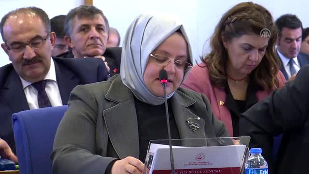 Bakan Selçuk: 'Sosyal güvenlikte hızlı ve etkin hizmet vermeye yönelik çalışmalarımıza devam...