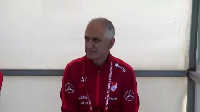 Bulgaristan'ı 2-1 yenen 19 Yaş Altı Milli Takımı, Elit Tur'a yükseldi Bulgaristan'ı 2-1 yenen 19 Yaş Altı Milli Takımı, Elit Tur'a yükseldi