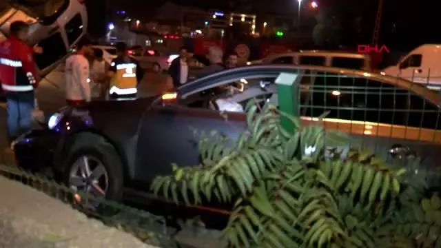 D-100'de zincirleme trafik kazası 2 yaralı D-100'de zincirleme trafik kazası 2 yaralı