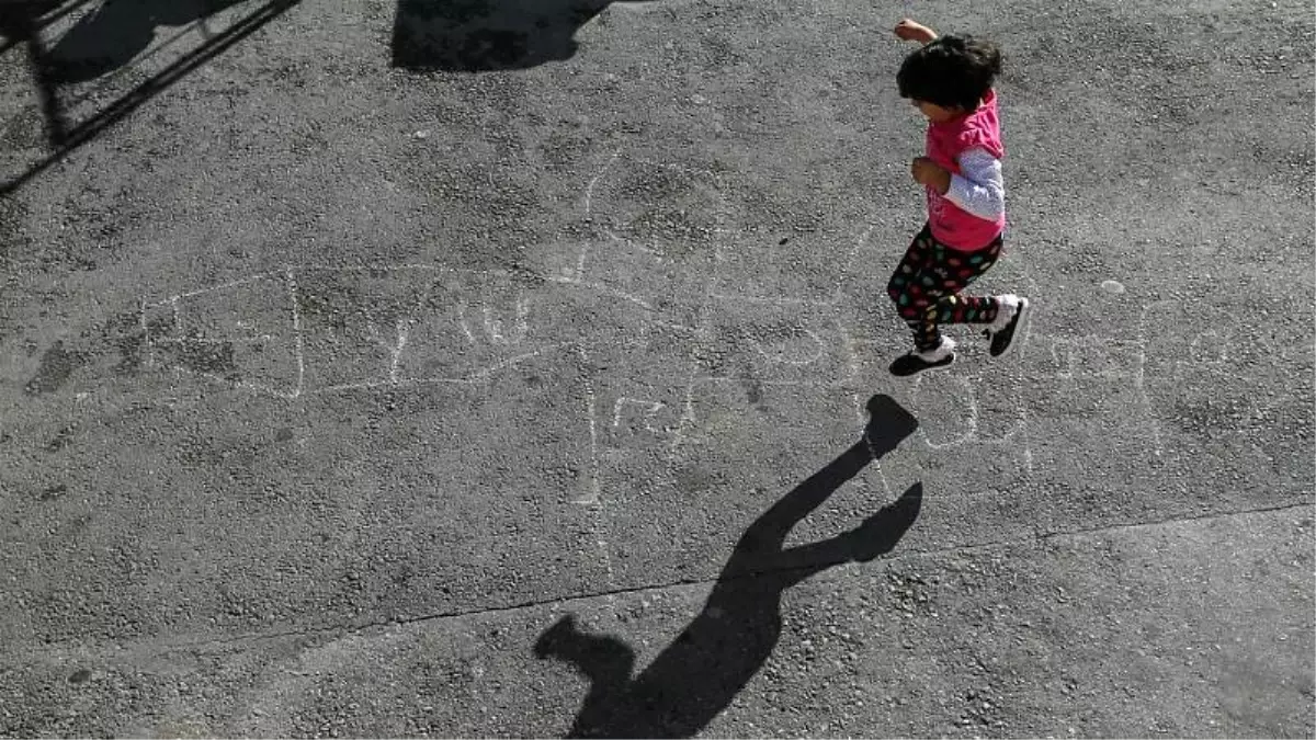 Dünya çocuklarını bekleyen yeni tehlike: iklim krizi ve siber zorbalık