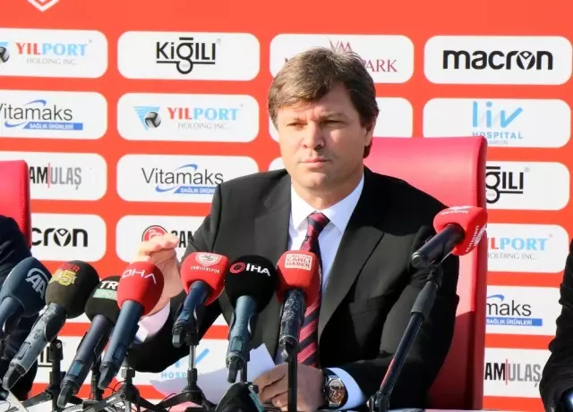 Ertuğrul Sağlam, Samsunspor ile 5 yıllık sözleşme imzaladı