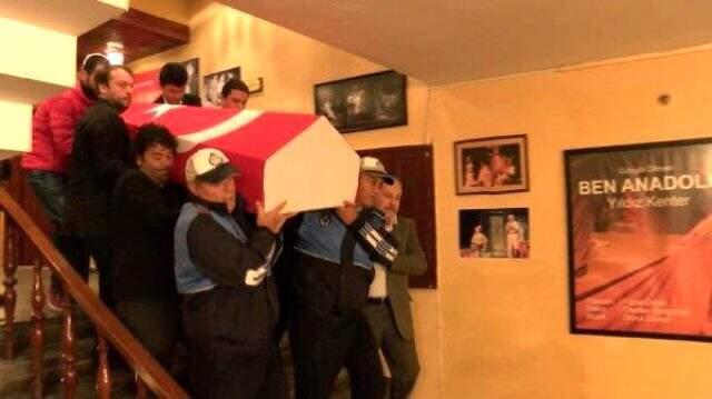Hayatını kaybeden Yıldız Kenter için Kenter Tiyatrosu'nda tören düzenleniyor