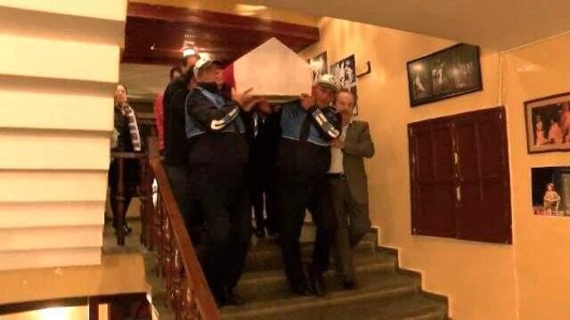 Hayatını kaybeden Yıldız Kenter için Kenter Tiyatrosu'nda tören düzenleniyor
