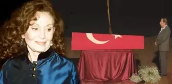 Müşfik Kenter: Hayatını kaybeden Yıldız Kenter için Kenter Tiyatrosu'nda tören düzenlendi Müşfik Kenter: Hayatını kaybeden Yıldız Kenter için Kenter Tiyatrosu'nda tören düzenlendi