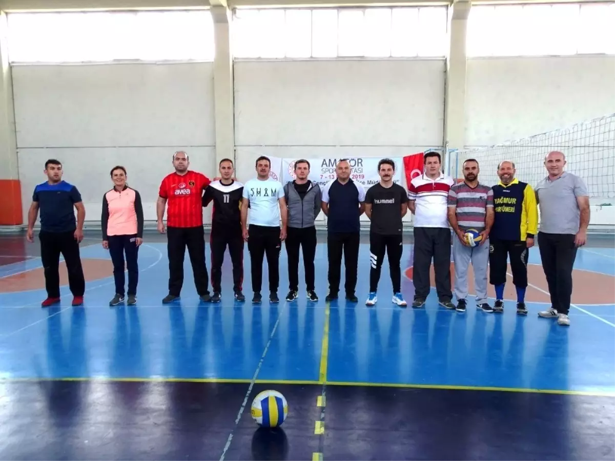 Hisarcık'ta Voleybol Turnuvası