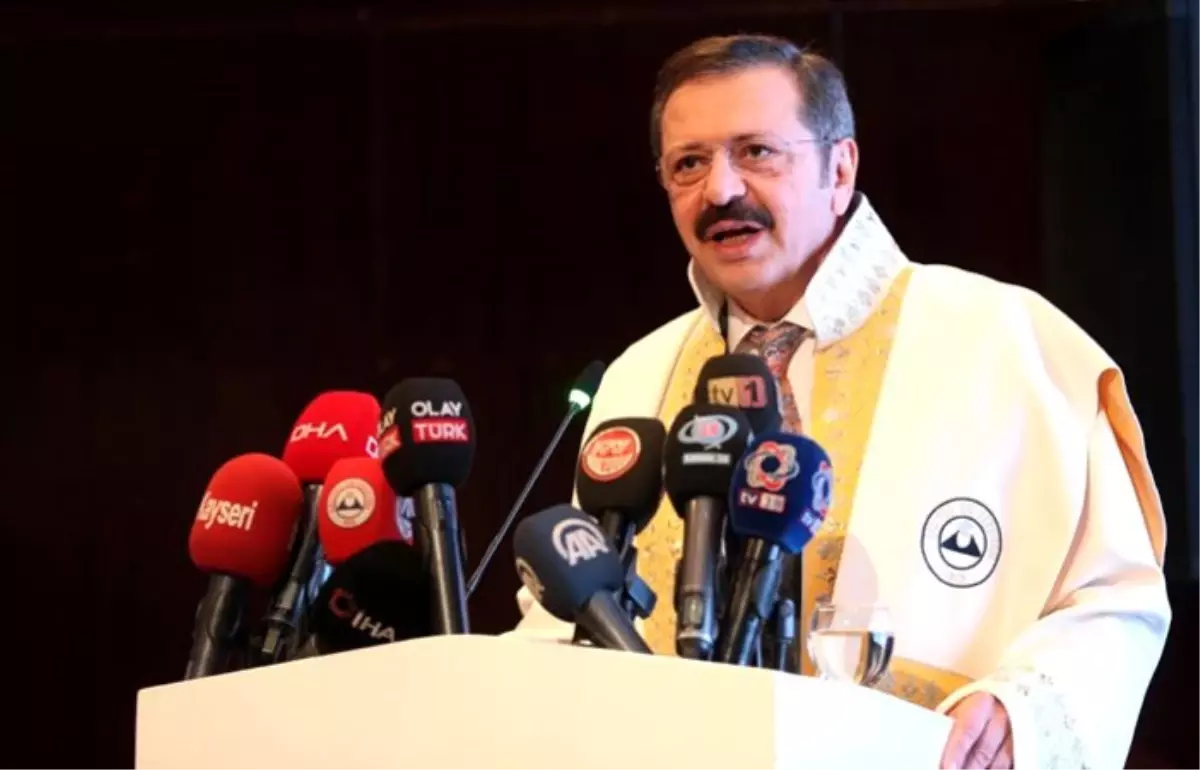 Hisarcıklıoğlu: Duranın düştüğü bir devirdeyiz