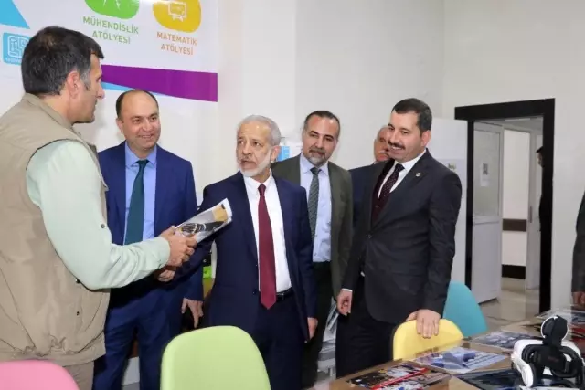 HRÜ Rektör Çelik Karaköprü Kültür Merkezini gezdi HRÜ Rektör Çelik Karaköprü Kültür Merkezini gezdi