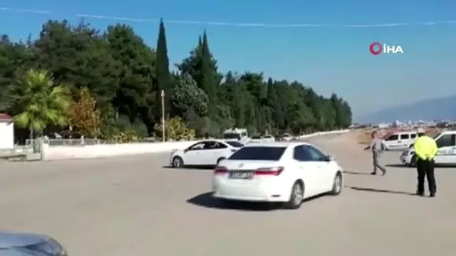 Isparta'da öldürülen Uzman Çavuş ve eşi toprağa verildi Isparta'da öldürülen Uzman Çavuş ve eşi toprağa verildi