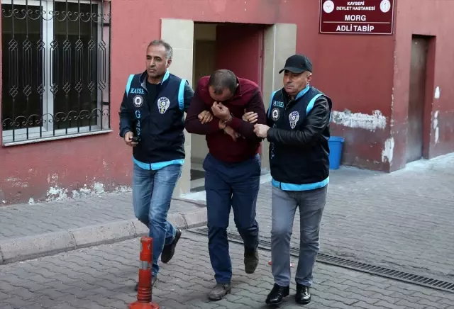 Kayseri�de polis gibi davranıp kelepçeledikleri bağ evi sahibinin