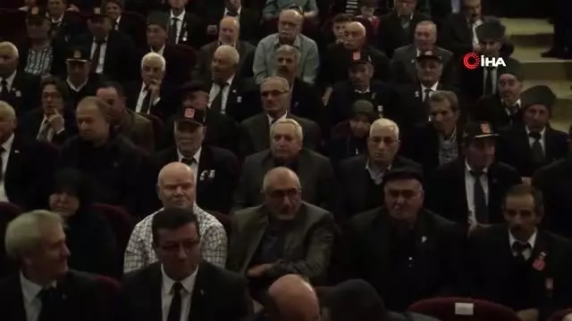 Kütahya'da 170 Kıbrıs gazisine Milli Mücadele Madalyası ve Beratı Kütahya'da 170 Kıbrıs gazisine Milli Mücadele Madalyası ve Beratı